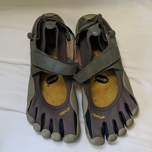 Vibram FiveFingers Classic (size 40)